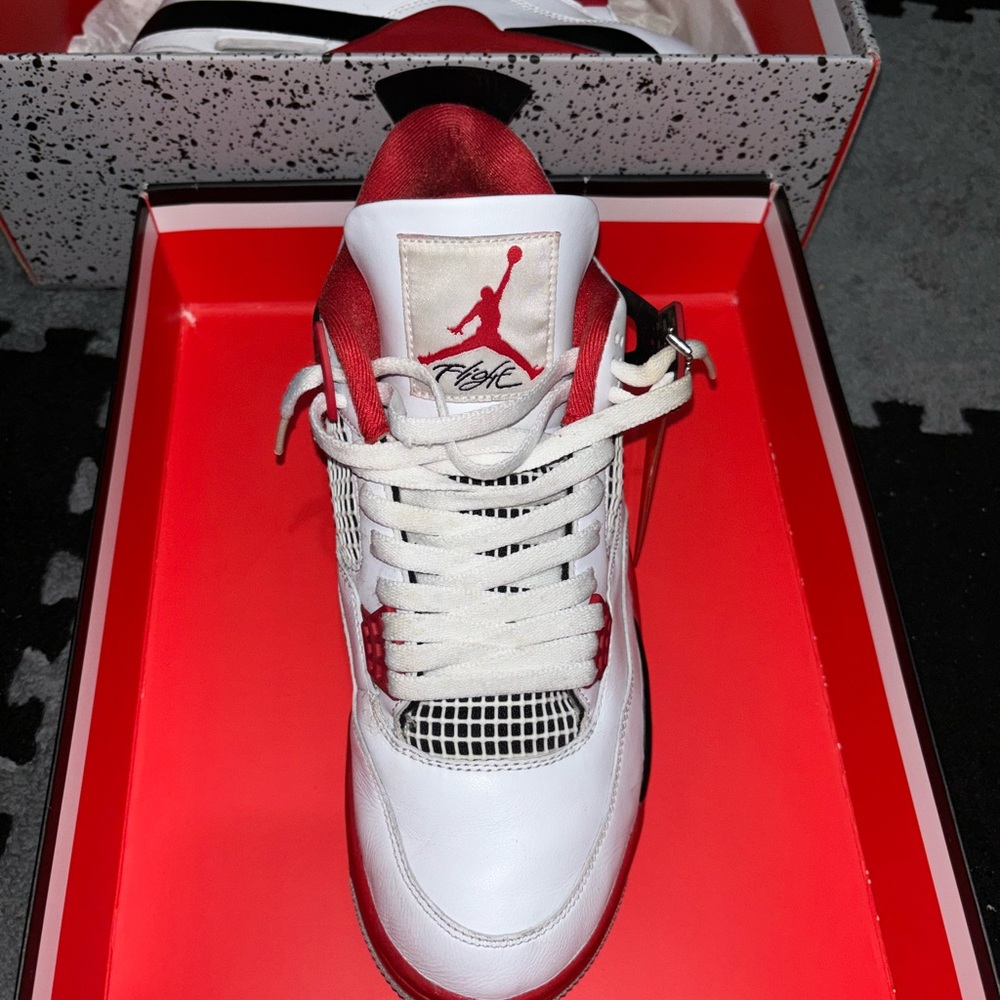 Jordan 4 fire red - Picture 2 of 6